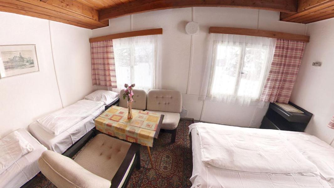 Вилла Bungalovy Roznov Рожнов-под-Радгоштем Экстерьер фото